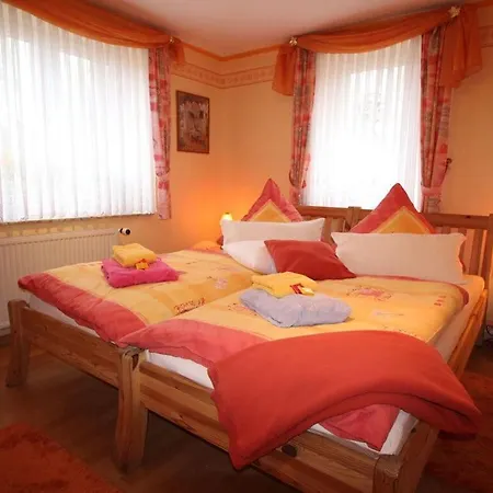Semesterbostad Elke Luethje Modern Retreat
